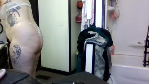 Mrstxoxo4594 online show from November 2025 07:17:01 PM