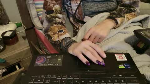 Snapshot of mrswadsworthy chatting on December 2025 12:59:02 AM Marie Wadsworthy Wife Marie XXX online show from December 2025 12:59:02 AM