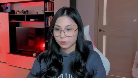 Snapshot of ms_emily_ chatting on April 2026 11:20:01 AM ms_emily_ online show from April 2026 11:20:01 AM