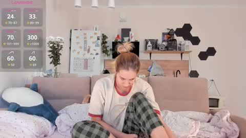 Snapshot of ms_foryou chatting on October 2025 04:10:01 AM Ms ForYOU online show from October 2025 04:10:01 AM