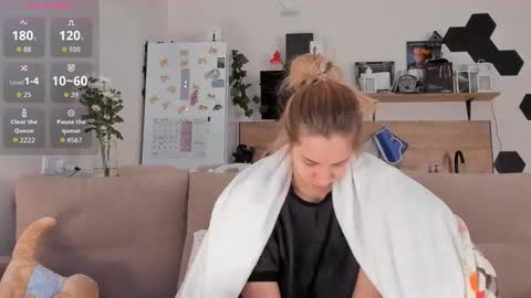 Snapshot of ms_foryou chatting on October 2025 04:15:01 AM Ms ForYOU online show from October 2025 04:15:01 AM