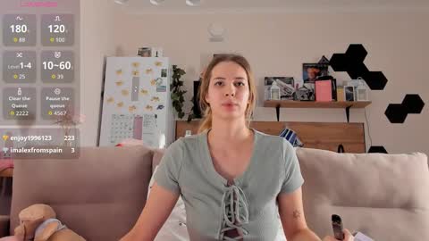 Snapshot of ms_foryou chatting on November 2025 04:57:02 PM Ms ForYOU online show from November 2025 04:57:02 PM