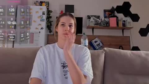 Snapshot of ms_foryou chatting on November 2025 04:05:01 PM Ms ForYOU online show from November 2025 04:05:01 PM