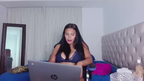 Snapshot of ms_freya chatting on February 2025 02:44:02 AM Freya online show from February 2025 02:44:02 AM