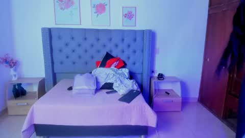 Ms Meloddy online show from April 2026 08:57:02 PM