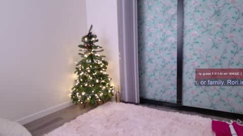 R o r i  SnapChat heyroriv2 wednesday - sunday Noon oclock mountain - 5pm mountain online show from January 2025 03:13:01 AM