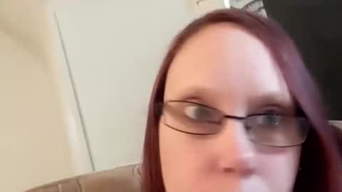 Snapshot of msalls1124 chatting on February 2026 04:29:01 PM melissa online show from February 2026 04:29:01 PM