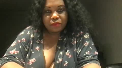 Snapshot of msjonemillion chatting on November 2025 02:10:02 AM Chocolate Candy Stick online show from November 2025 02:10:02 AM