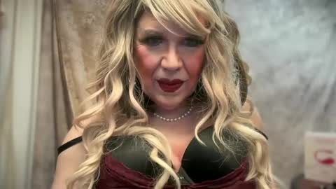 Snapshot of mskarentoy chatting on January 2025 04:22:02 AM mskarentoy online show from January 2025 04:22:02 AM