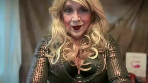 Snapshot of mskarentoy chatting on October 2025 07:11:02 PM mskarentoy online show from October 2025 07:11:02 PM