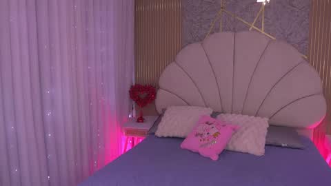 Manuela  online show from March 2026 03:24:02 AM