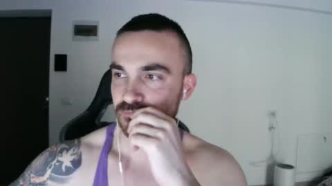 Snapshot of mu5clemania chatting on February 2025 10:10:02 AM Victor online show from February 2025 10:10:02 AM