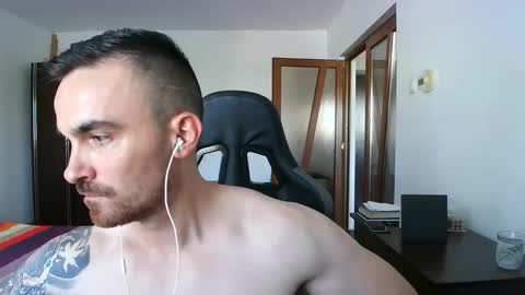 Snapshot of mu5clemania chatting on September 2025 11:55:01 AM Victor online show from September 2025 11:55:01 AM