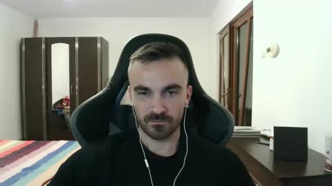 Snapshot of mu5clemania chatting on October 2025 05:13:02 PM Victor online show from October 2025 05:13:02 PM