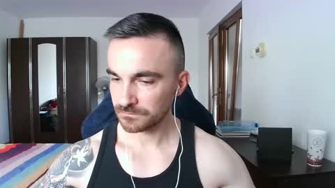 Snapshot of mu5clemania chatting on October 2025 07:47:02 AM Victor online show from October 2025 07:47:02 AM