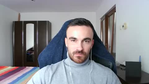 Snapshot of mu5clemania chatting on November 2025 12:00:02 PM Victor online show from November 2025 12:00:02 PM