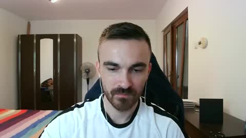 Snapshot of mu5clemania chatting on November 2025 10:36:02 AM Victor online show from November 2025 10:36:02 AM