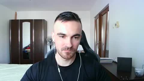 Snapshot of mu5clemania chatting on November 2025 08:59:02 AM Victor online show from November 2025 08:59:02 AM