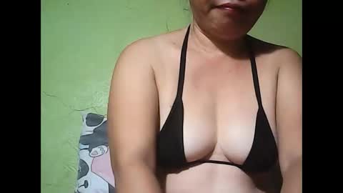 Snapshot of muffy_bunny chatting on May 2026 06:24:02 PM muffy_bunny online show from May 2026 06:24:02 PM