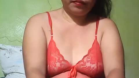 Snapshot of muffy_bunny chatting on June 2026 06:32:01 PM muffy_bunny online show from June 2026 06:32:01 PM