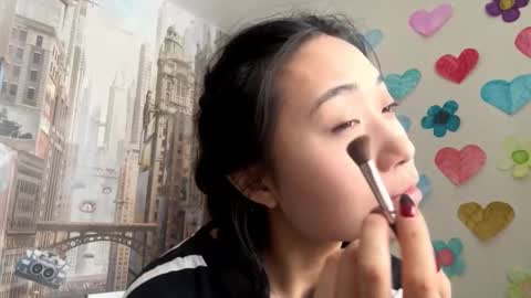 Mia online show from March 2026 10:16:02 PM