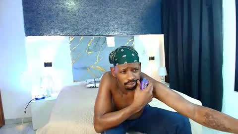 Muller Asher online show from November 2025 12:05:02 AM