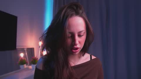 Snapshot of multifruiti chatting on September 2025 04:12:01 AM Kira online show from September 2025 04:12:01 AM