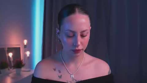 Snapshot of multifruiti chatting on September 2025 03:30:01 AM Kira online show from September 2025 03:30:01 AM