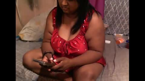 Snapshot of munniegalz1 chatting on February 2025 07:12:02 PM your angel online show from February 2025 07:12:02 PM