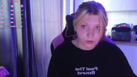 Snapshot of mura_muur chatting on June 2026 11:14:02 AM Milana online show from June 2026 11:14:02 AM