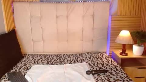 Snapshot of muriell303av chatting on November 2025 04:13:01 AM muriell303av online show from November 2025 04:13:01 AM