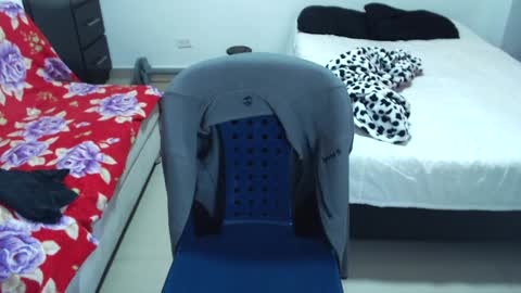 Snapshot of muscle_man1 chatting on December 2024 09:52:02 PM Mike online show from December 2024 09:52:02 PM