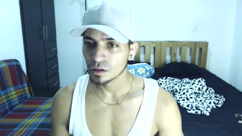 Snapshot of muscle_man1 chatting on February 2026 03:01:01 AM Mike online show from February 2026 03:01:01 AM