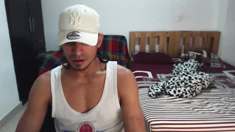 Snapshot of muscle_man1 chatting on February 2026 02:11:01 AM Mike online show from February 2026 02:11:01 AM