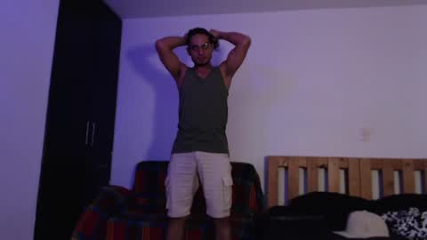Snapshot of muscle_man1 chatting on July 2026 02:25:02 AM Mike online show from July 2026 02:25:02 AM