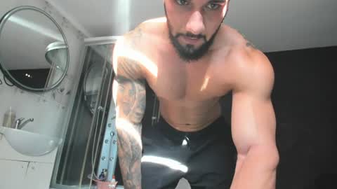 Snapshot of muscle_myers chatting on August 2026 05:44:01 AM Mr Myers online show from August 2026 05:44:01 AM