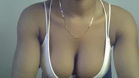 muscle_queen0 online show from March 2026 06:36:02 AM