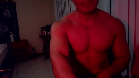 Snapshot of musclebottom21 chatting on October 2025 05:49:02 AM STUP MUSCLE online show from October 2025 05:49:02 AM