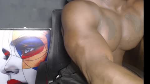 musclegod23 online show from January 2025 11:17:01 PM