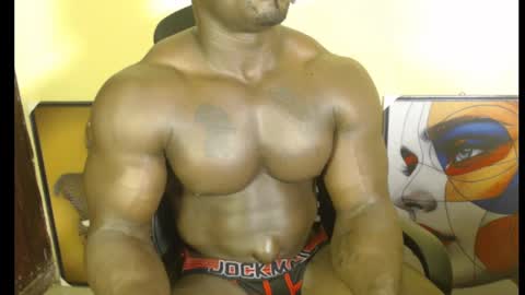 musclegod23 online show from February 2025 04:25:01 AM