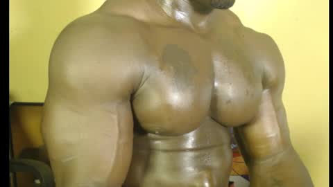 musclegod23 online show from February 2025 03:04:01 AM