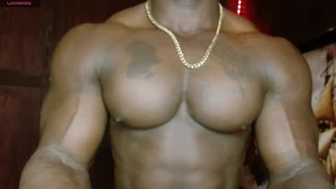 musclegod23 online show from April 2026 01:04:01 AM