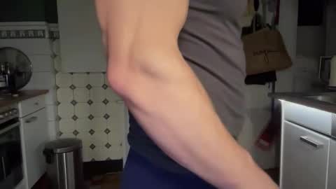 Snapshot of musclehair3 chatting on November 2025 07:54:01 PM musclehair3 online show from November 2025 07:54:01 PM