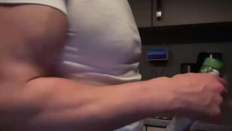 musclehair3 online show from April 2026 06:52:01 PM