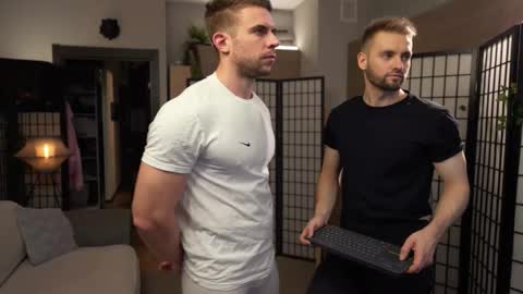 Ivan  online show from November 2025 05:24:02 PM