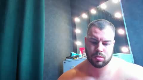 Snapshot of muscularjohnforu chatting on February 2025 06:56:02 PM click icon for peach  online show from February 2025 06:56:02 PM