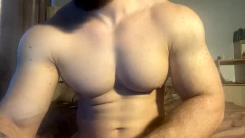 Snapshot of muscularjuggler chatting on November 2025 03:39:02 AM muscularjuggler online show from November 2025 03:39:02 AM