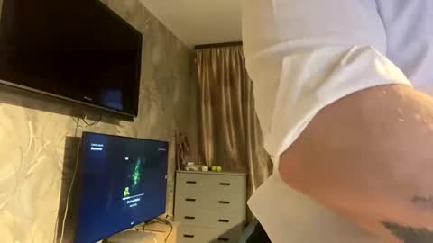 muscularjuggler online show from January 2026 02:15:01 AM