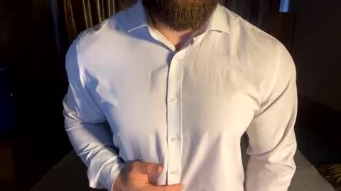 muscularjuggler online show from April 2026 02:28:01 AM