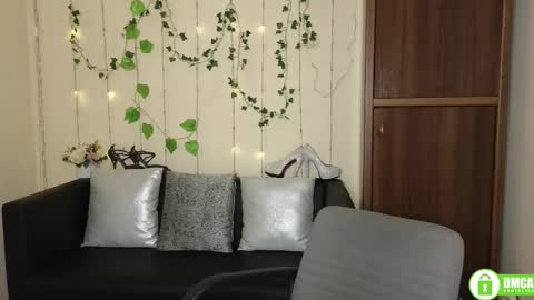 Jeneva online show from November 2025 06:33:02 AM